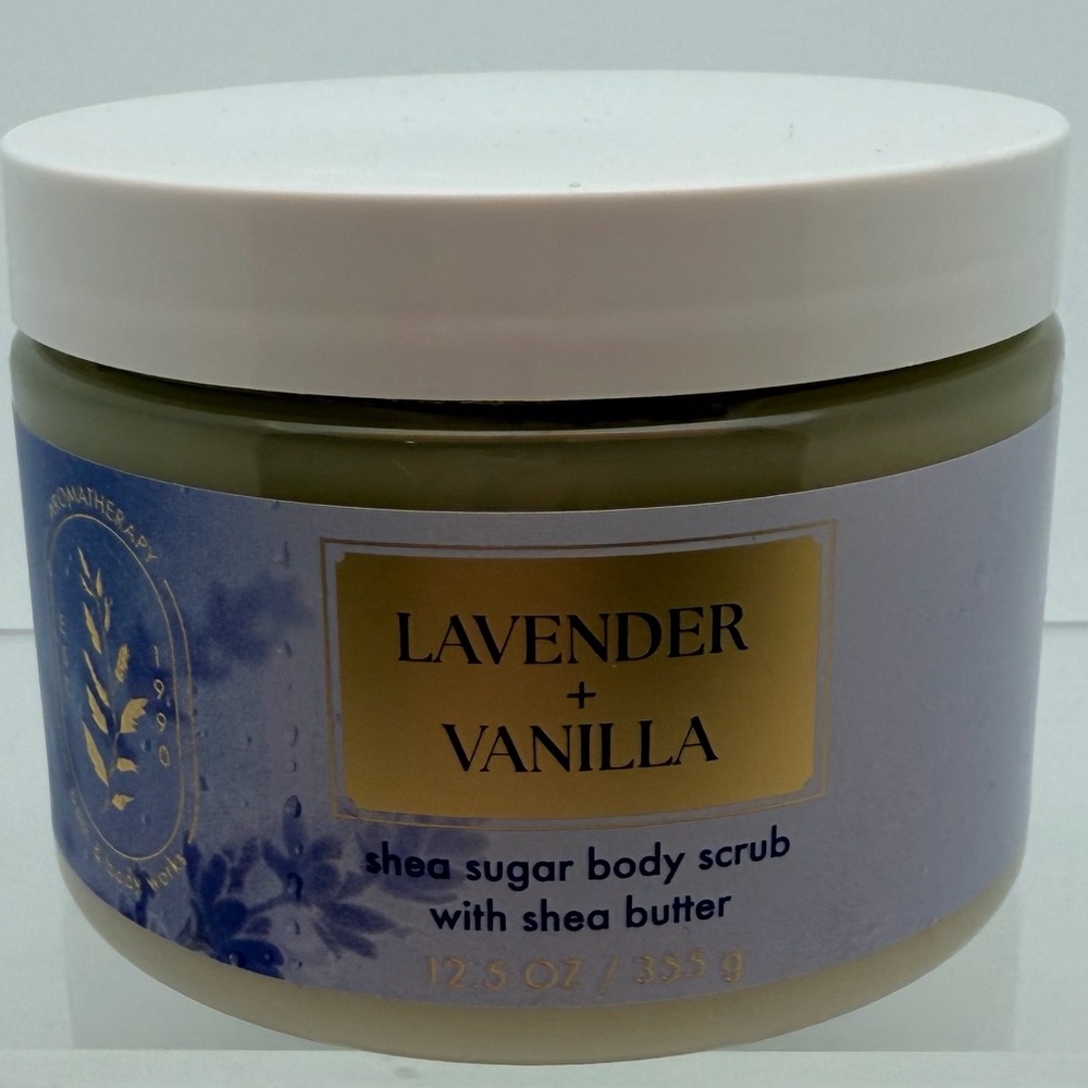 Bath & Body Works Aromatherapy Lavender Vanilla  Shea Sugar Scrub